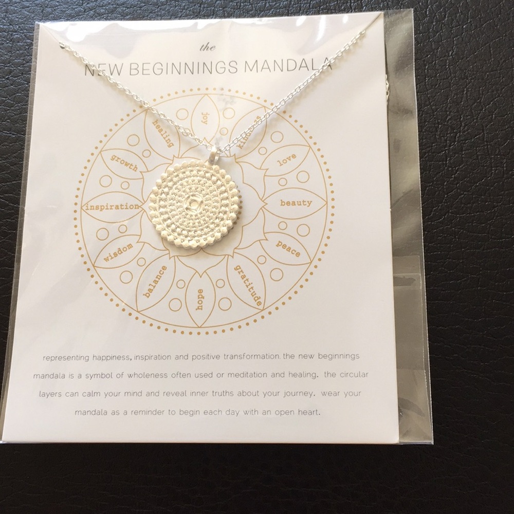 Mandala necklace in Silvertone NWOT - Picture 2 of 3